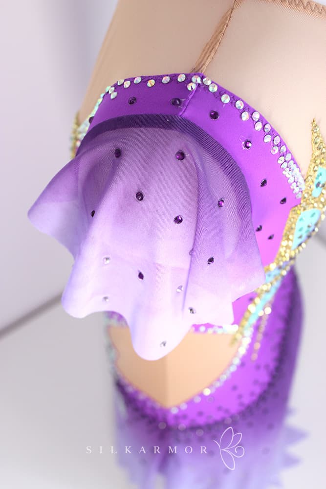 Justaucorps leotard rg rythmics gymnastic gymnastique rythmique compétition couturière sur mesure lycra violet peinture dégradée strass création justaucorps