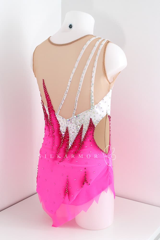 Justaucorps leotard rg rythmics gymnastic gymnastique rythmique compétition couturière sur mesure lycra rose et planc paillettes justaucorps confection sur commande